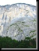 Lauterbrunnen Valley (19) * 768 x 1024 * (323KB)